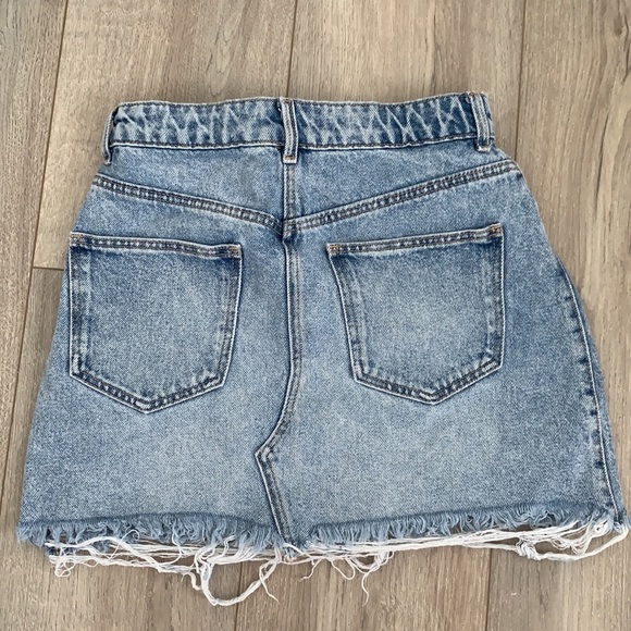 Zara Denim Skirt - Picture 2 of 3